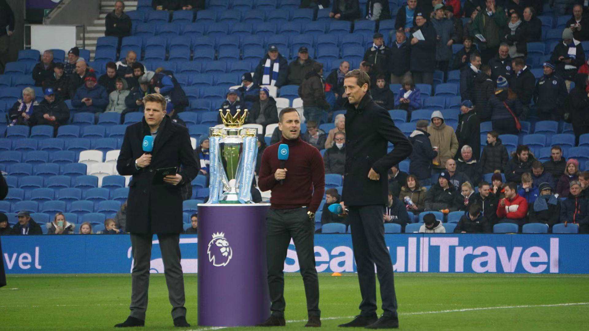 亚洛表现的 亚洛表现的